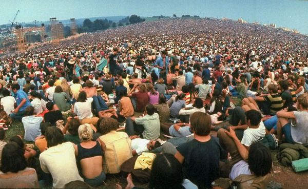 Quel est le nom de ce mythique festival de musique qui a eu lieu pendant 3 jours au mois d'août à Bethel ?