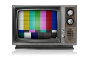 TV en couleurs pour la majorité (même si elle reste un luxe pour beaucoup).