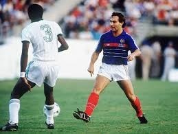 Quelle compétition a disputé Jean-Claude Lemoult avec l'équipe de France ?