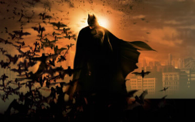 Qui a été le mentor de Batman dans Batman begins ?