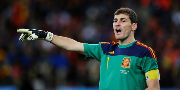 Quelle compétition Iker Casillas a-t-il remporté avec l'Espagne ?