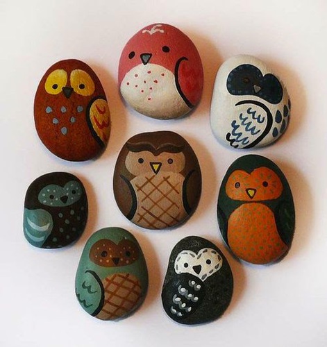 O artesanato feito com pedra sabão, cerâmica, barro e látex é popular em qual região ?