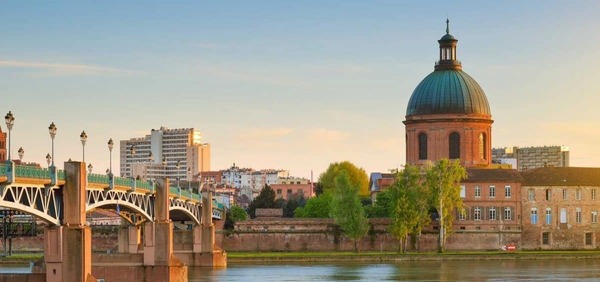 Quel fleuve passe par Toulouse ?