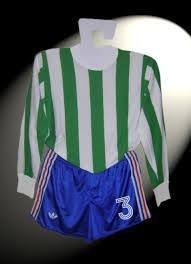 Quel club avait prété ce maillot vert et blanc à l'équipe de France, lors du match contre la Hongrie au Mondial 78 ?