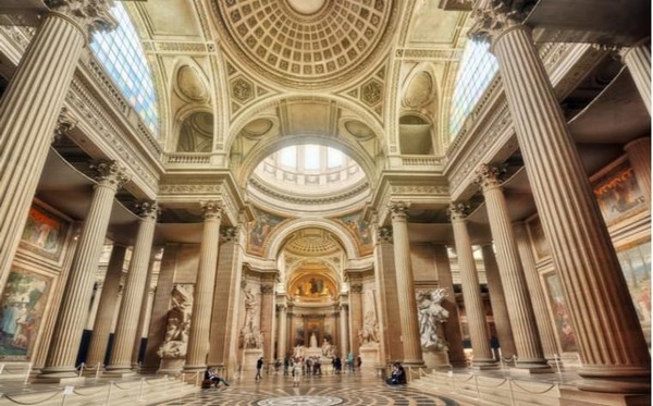 Qui est entré au Panthéon le 30 novembre 2021 ?
