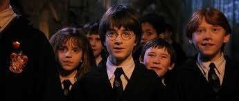 Harry a quel âge quand il rejoint Poudlard ?
