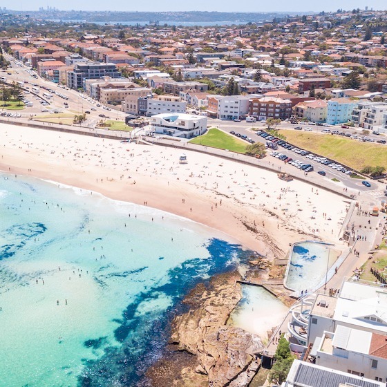 La plage de Bondi en Australie est réputée pour le surf... et les attaques de requins.