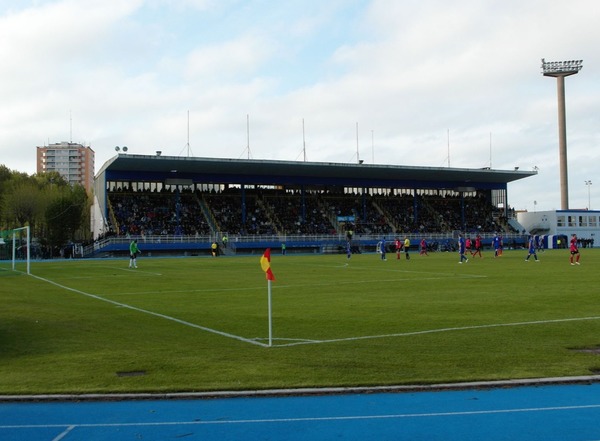 Comment s’appelle le stade de l’USL Dunkerque ?