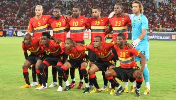 L'équipe d'Angola de football se qualifie pour la première fois de son histoire pour les phases finales de la coupe. Mais en quelle année ?