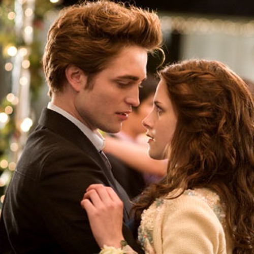 Quel célèbre air de musique classique écoutent Bella et Edward dans le premier film ?