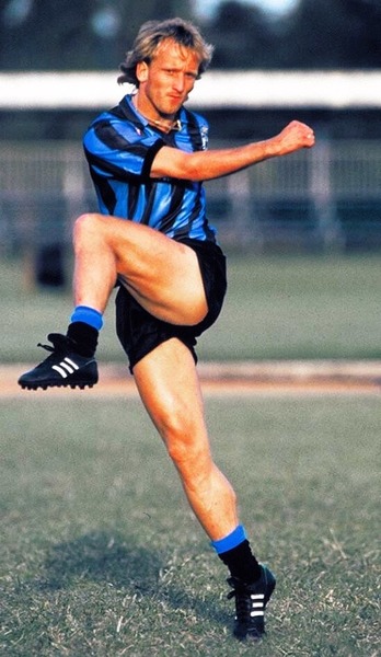 Quand il rejoint l'Inter Milan en 1988, quel club Andreas Brehme vient-il de quitter ?