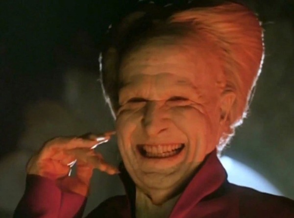 1992 Francis Ford Coppola réalisé Dracula, qui joue le rôle du célèbre Comte que vous voyez à l'image ?