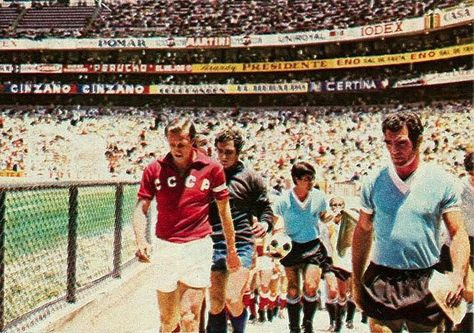 Lors du Mondial de 1970, les uruguayens éliminent les russes en quart de finale. Qui est l'unique buteur de la rencontre ?