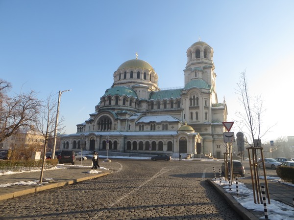 La cathédrale Alexandre Nevski se situe dans quel pays ?