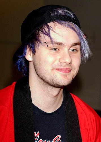Michael'ın 2015 eylül ayın'daki saç rengi ?