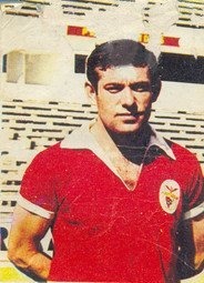 A 18 ans et 139 jours, il est devenu le plus jeune vainqueur de la compétition en 1962 avec Benfica. Il s'agit de ?