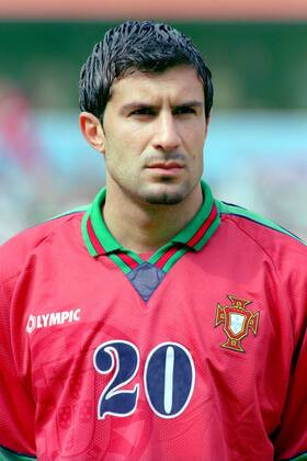 En revanche, il est retenu pour disputer l'Euro 96.