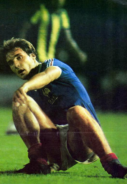 Il a fait partie de l'effectif français qui a disputé le Mondial de 1982.