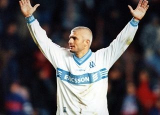 En 1997 il rejoint l'Olympique de Marseille pour 48 Millions de francs. C'est à l'époque le plus gros transfert du Championnat de France.