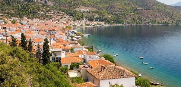 Après la Crète, quelle est la plus grande île grecque ?