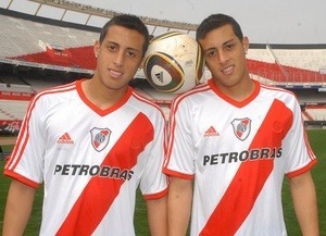 Ancien de River Plate, les frères Rogelio et Ramiro...?
