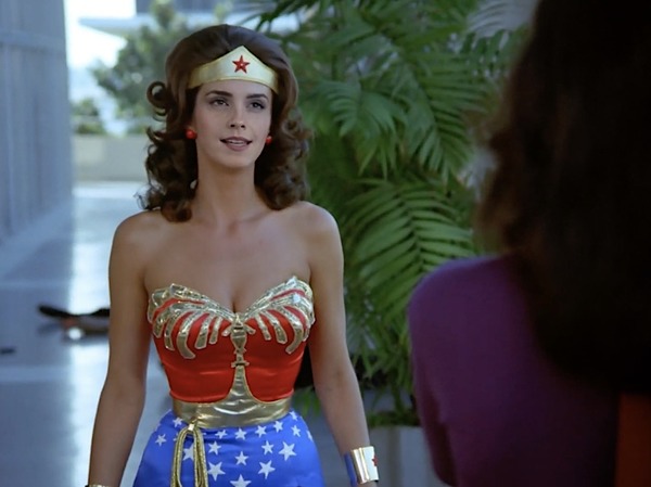 En 2020 elle tient le rôle de Wonder Woman dans le film Justice League.