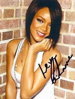 Rihanna con autografo 