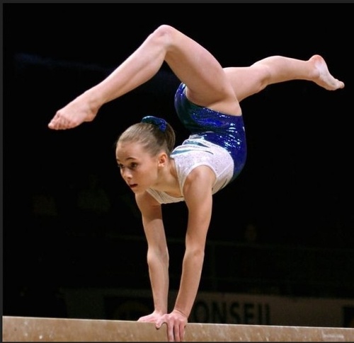 La GAF ( gymnastique artistique féminin )