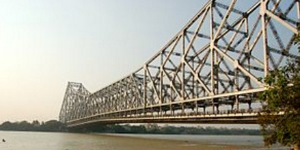 Le pont de Howrah en Inde - 12A