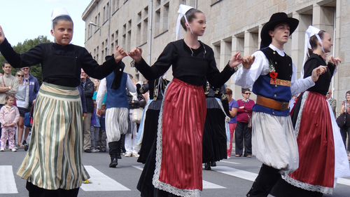 Les danses bretonnes
