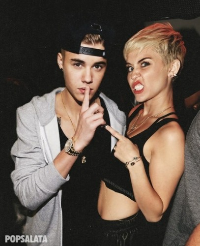 Justin Bieber vs Miley Cyrus ?